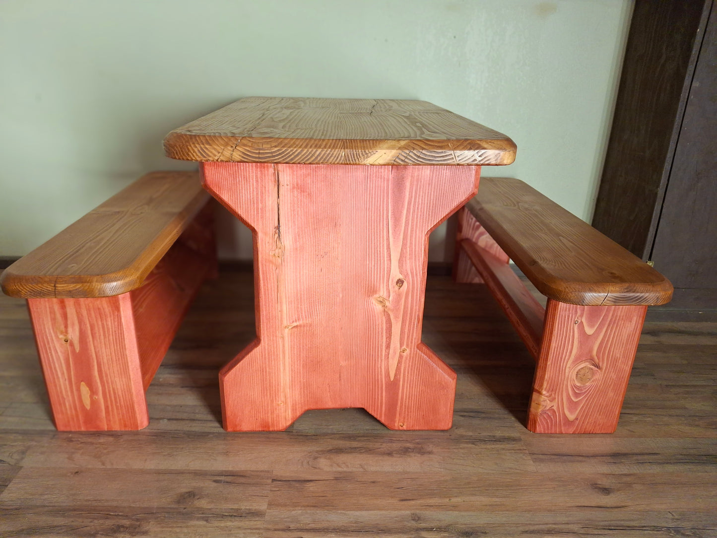 Dusty Trails Kids Table