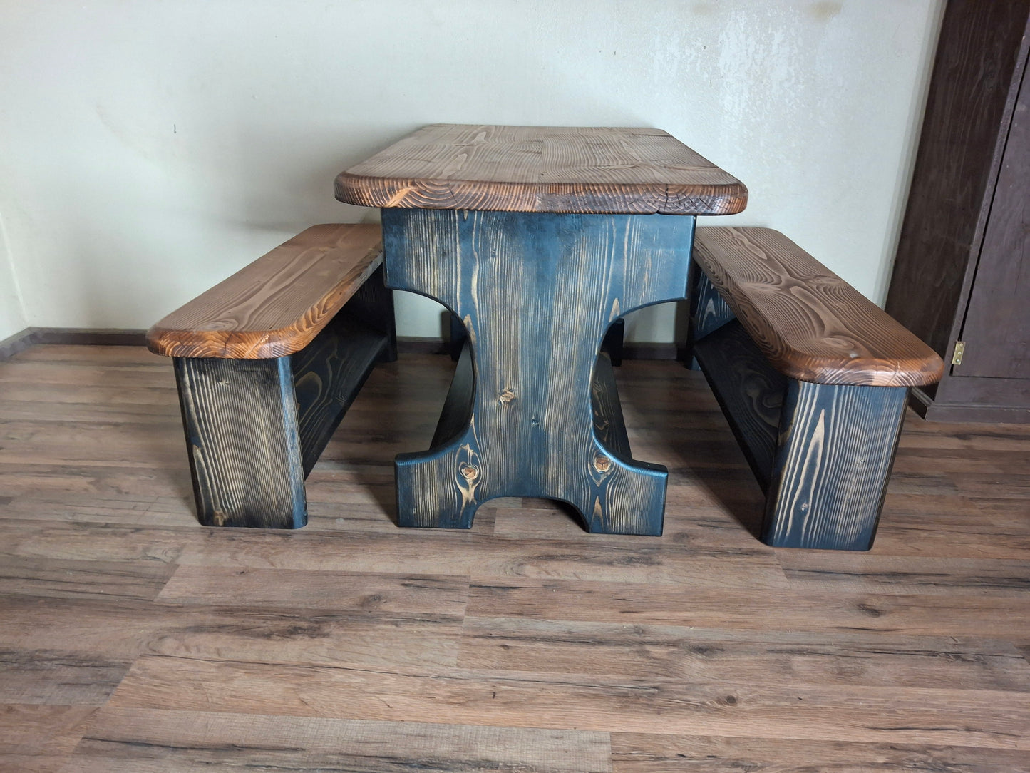 The Little Acorn Kids Table ~ 1 In Stock