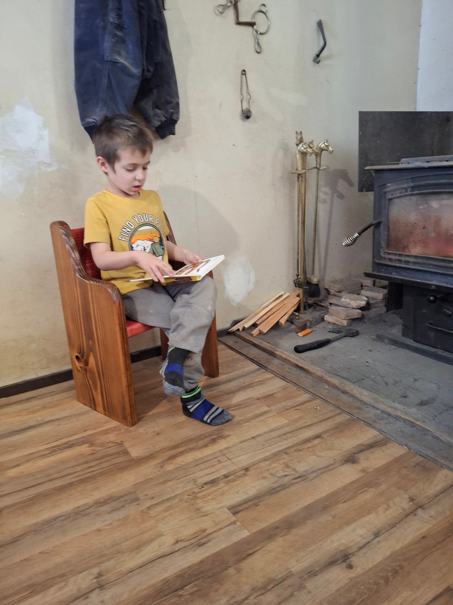 Kids Fancy Style Bench ~ (no side Tables)