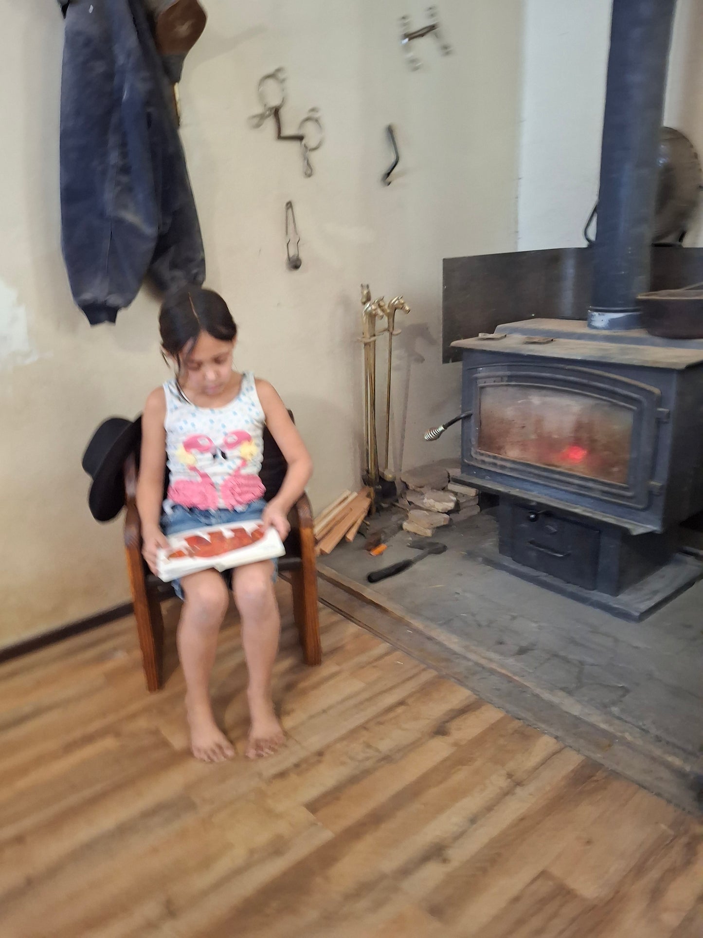 Kids Fancy Style Bench ~ (no side Tables)