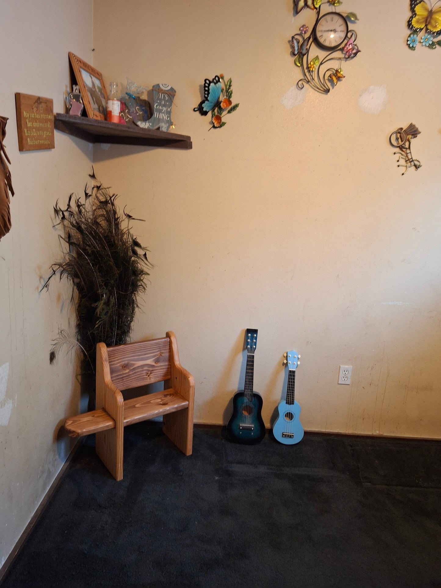 Kids Fancy Bench Style ~ (one side Tables)