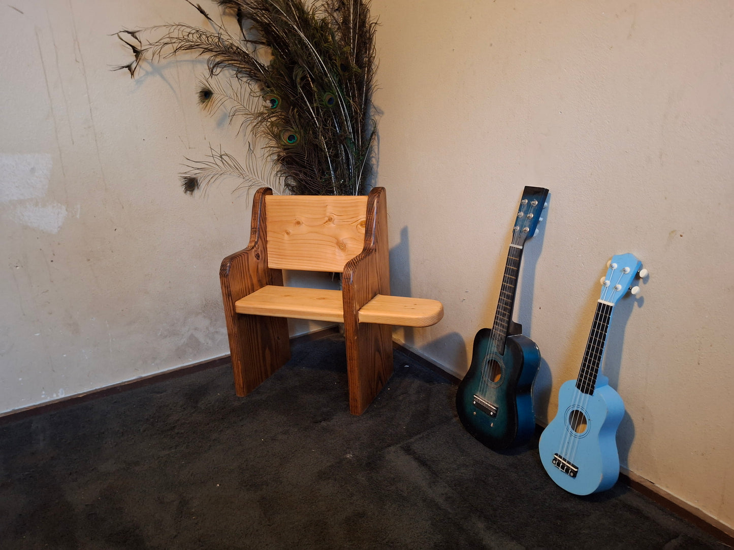 Kids Fancy Bench Style ~ (one side Tables)