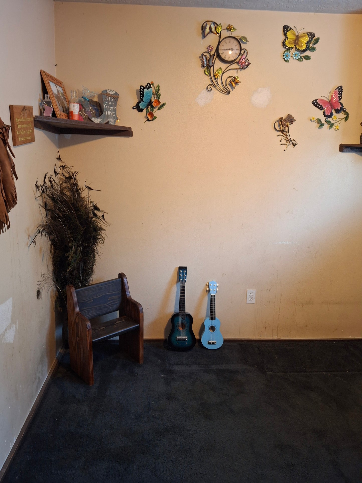Kids Fancy Style Bench ~ (no side Tables)