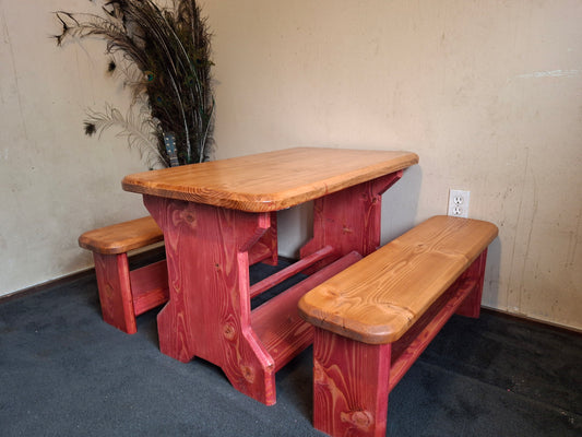 Dusty Trails Kids Table